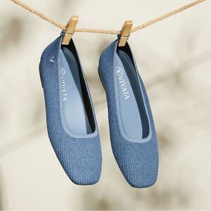 Vivaia Merry Flats Size 40